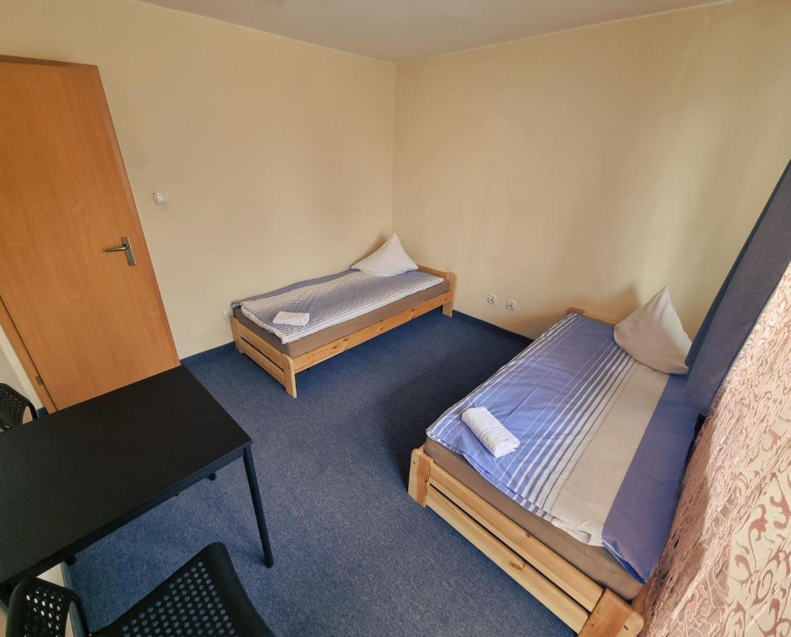 Wilanow House Hostel Warsaw Ngoại thất bức ảnh